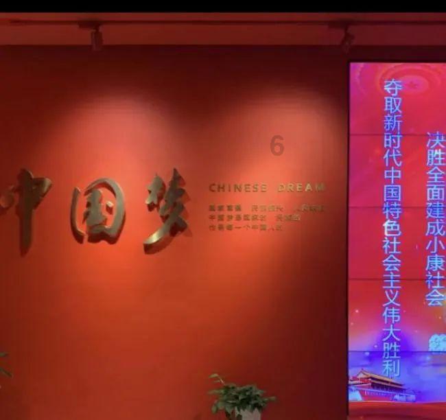 逃出上锁的现代房间8