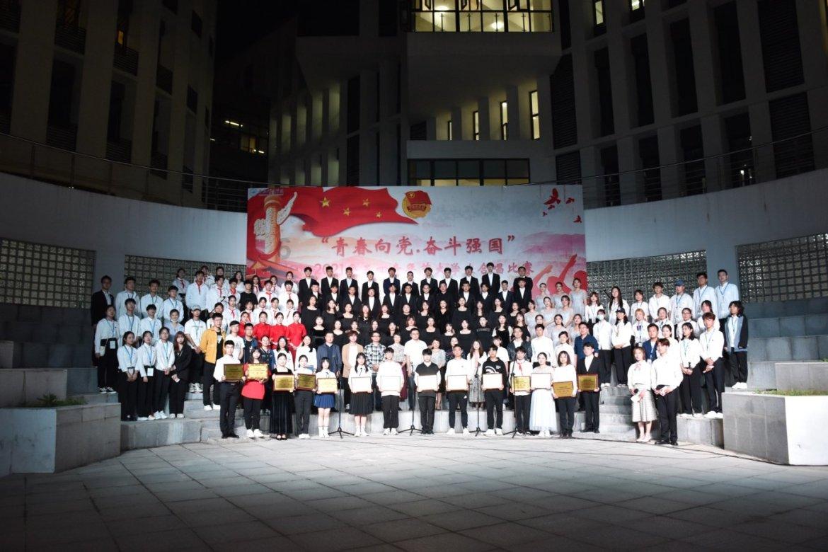虎皮鹦鹉的伴侣飞走了它会不会绝食？游戏画面