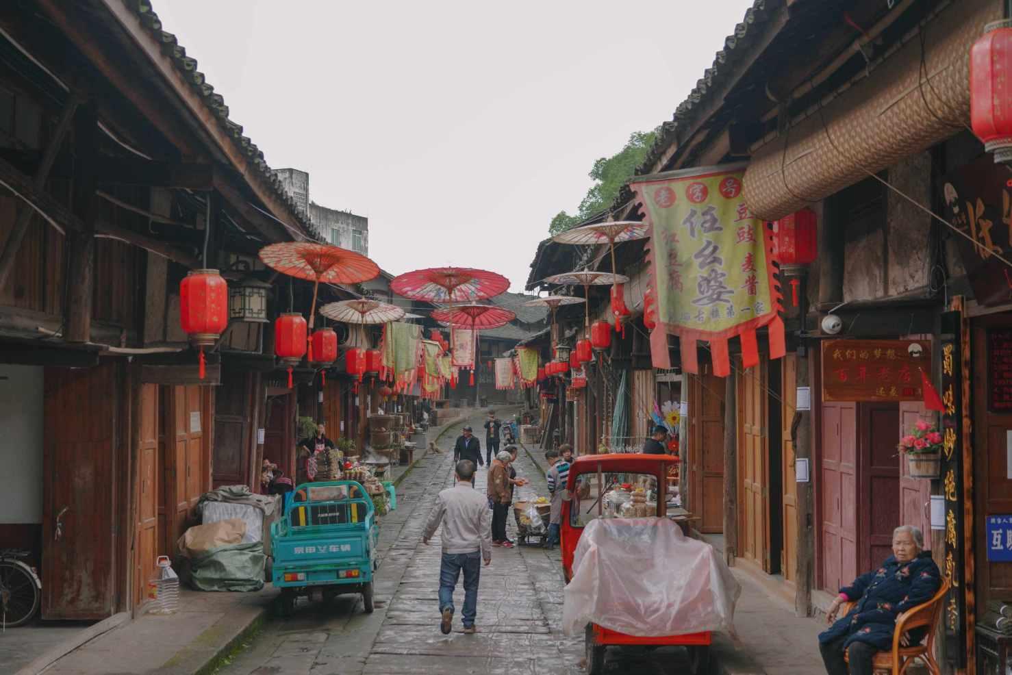 电动蝶阀在关闭位置无法完全密封怎么办？